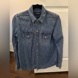 Women’s lucky brand Jean shirt / jacket never worn with snap button Pearl